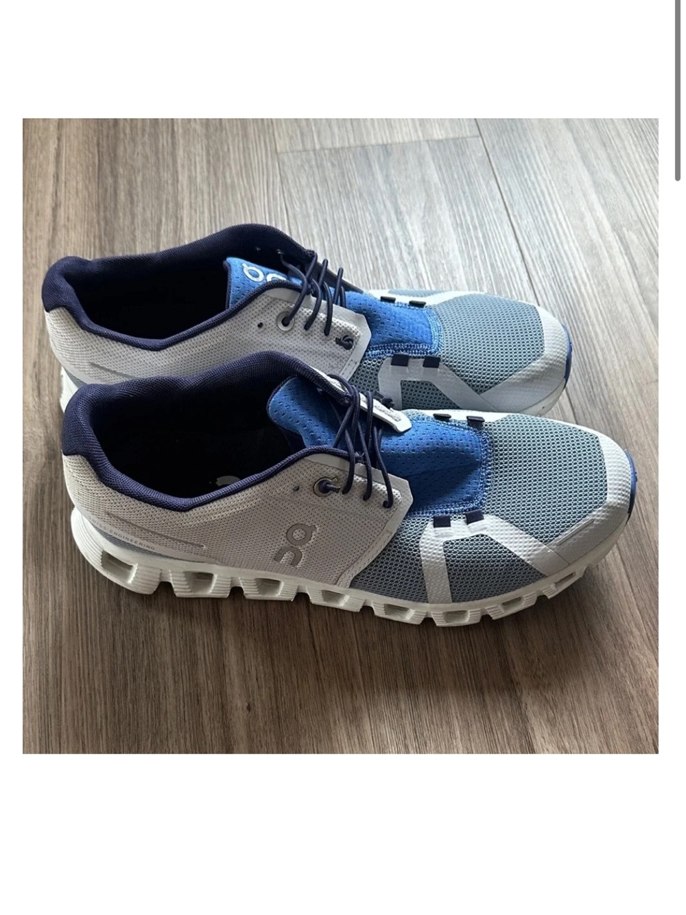 On Running women’s Sneakers in Light Gray and Blue - Picture 2 of 7